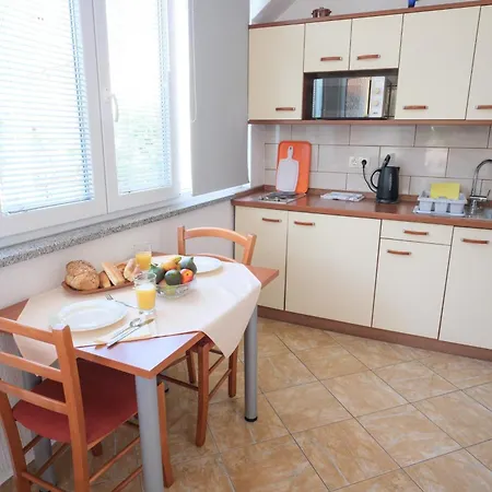 Ruza - Krk Apartman Krk Town