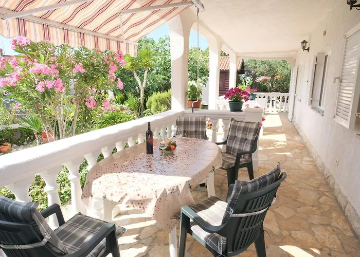 Ruza - Krk Apartment *